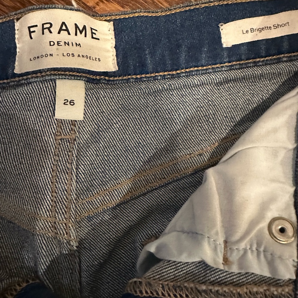 FRAME Le Brigitte Denim Shorts - Picture 6 of 7